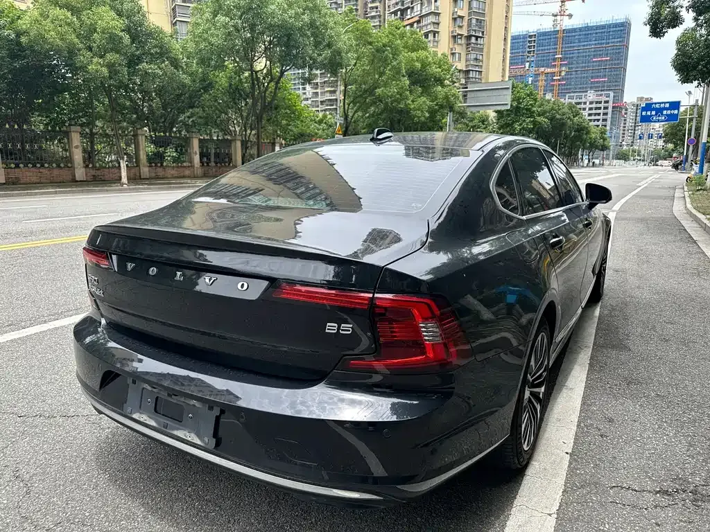 Volvo S90 — фото 3