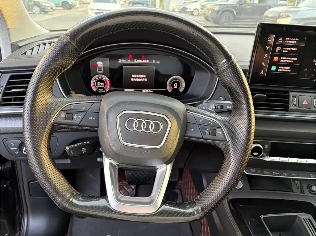 Audi Q5L 2022 из CN, фото 2