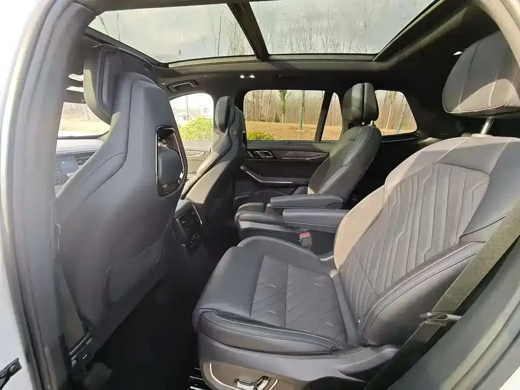 Lynk & Co 09 PHEV 2022 из CN, фото 4