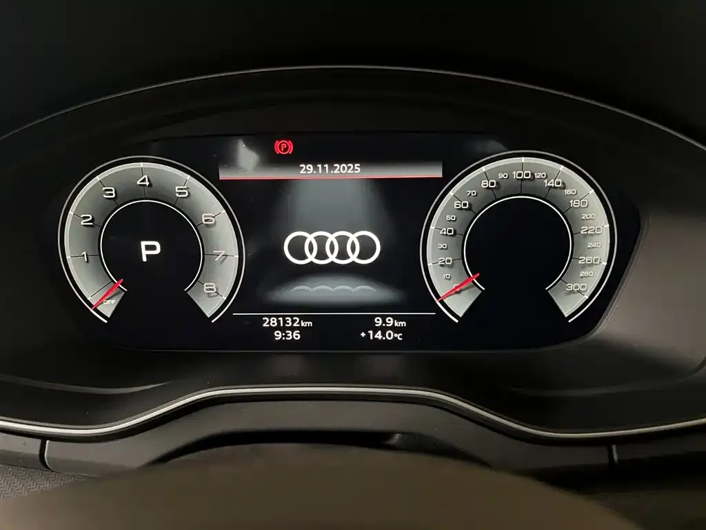 Audi Q5L — фото 5