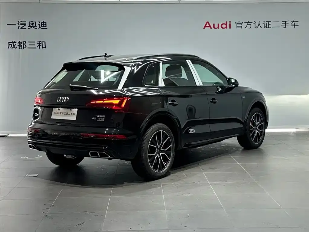 Audi Q5L — фото 2