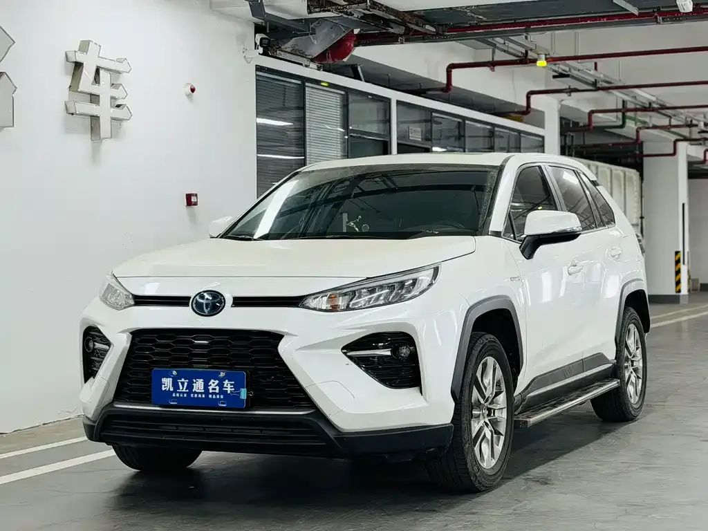 Toyota Wildlander — фото 1