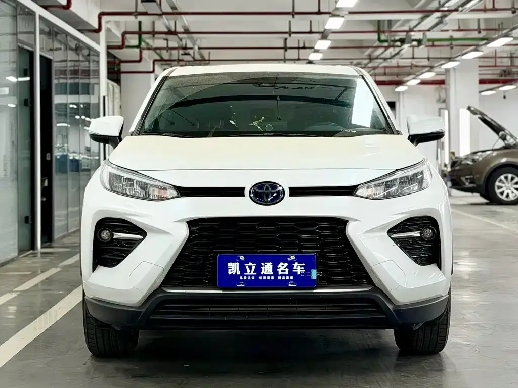 Toyota Wildlander — фото 5