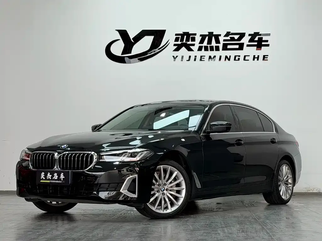 BMW 5 Series — фото 1