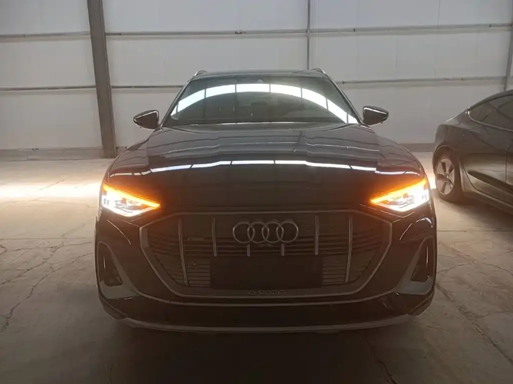 Audi e-tron 2022 из CN, фото 2