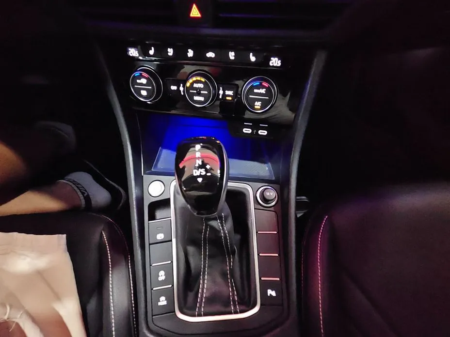 Volkswagen Jetta 2023 из KR, фото 4