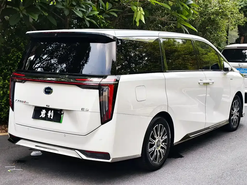 GAC Motor Trumpchi E9 — фото 10