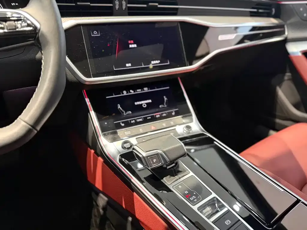 Audi A7L — фото 7