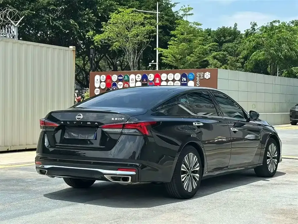 Nissan Teana — фото 2