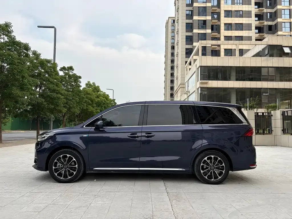 Roewe iMAX8 2021 из CN, фото 8