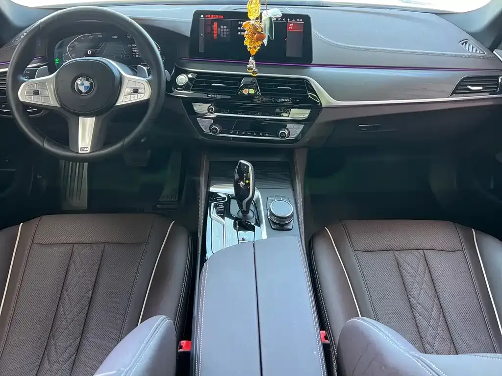 BMW 5 Series — фото 4