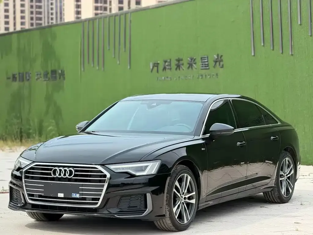 Audi A6L — фото 1