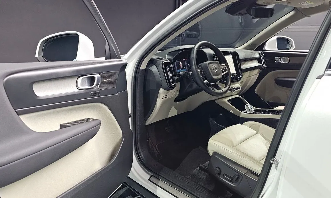 Volvo XC40 2023 из KR, фото 9