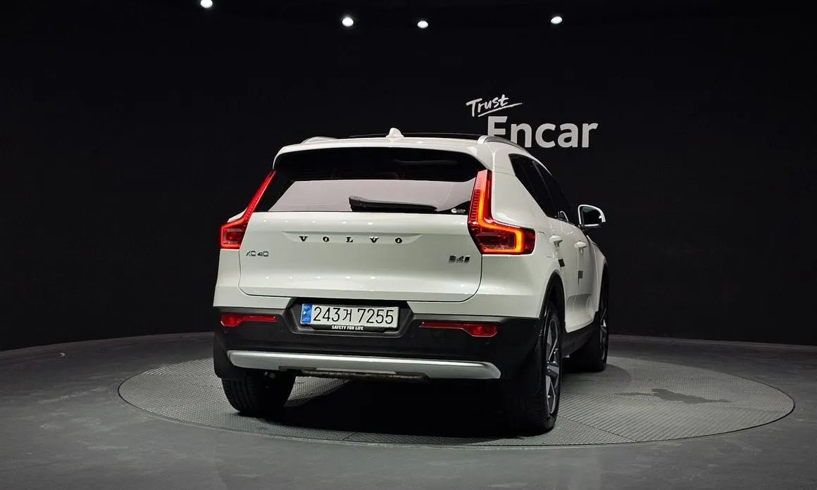 Volvo XC40 2023 из KR, фото 3