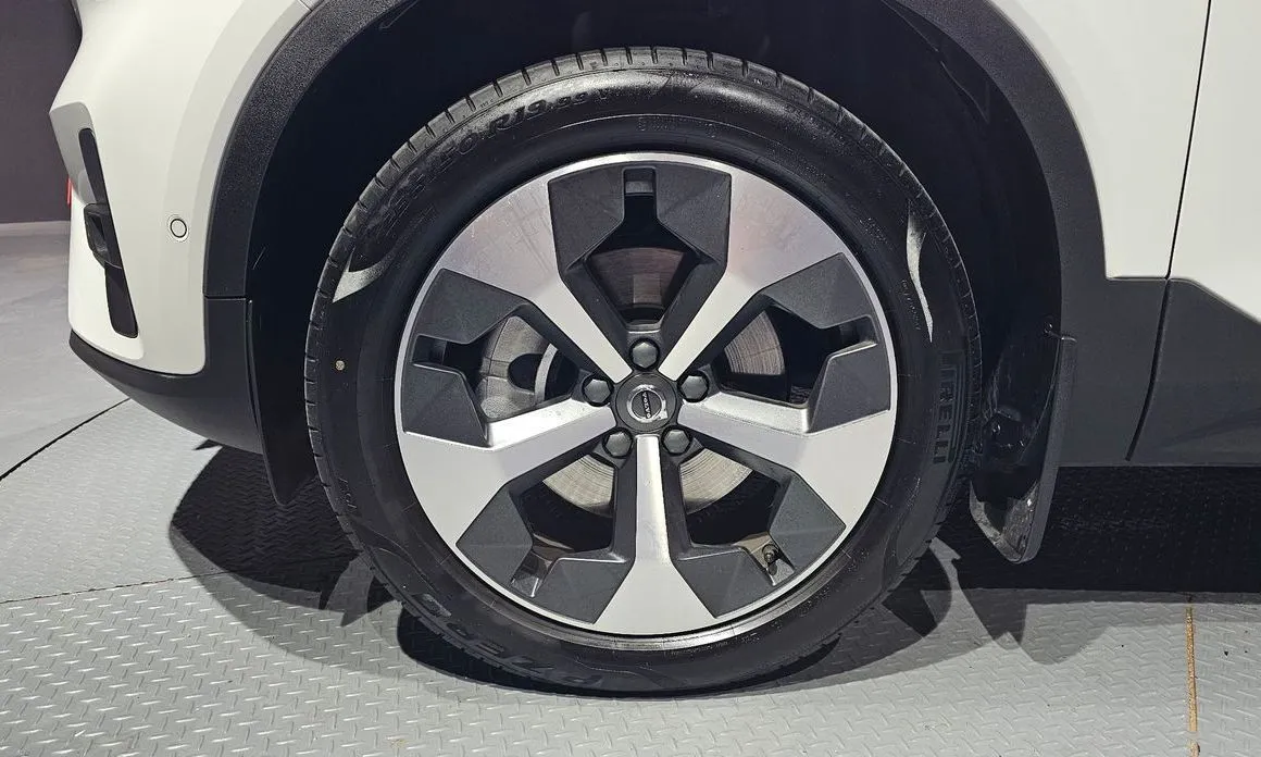 Volvo XC40 2023 из KR, фото 6