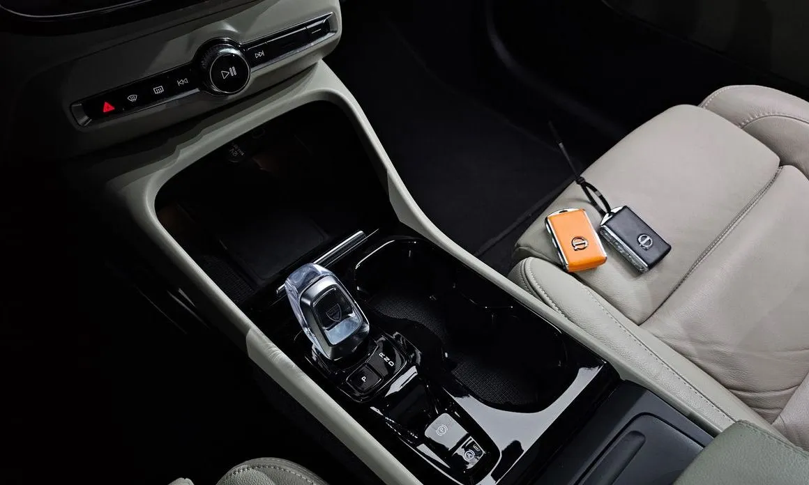 Volvo XC40 2023 из KR, фото 4