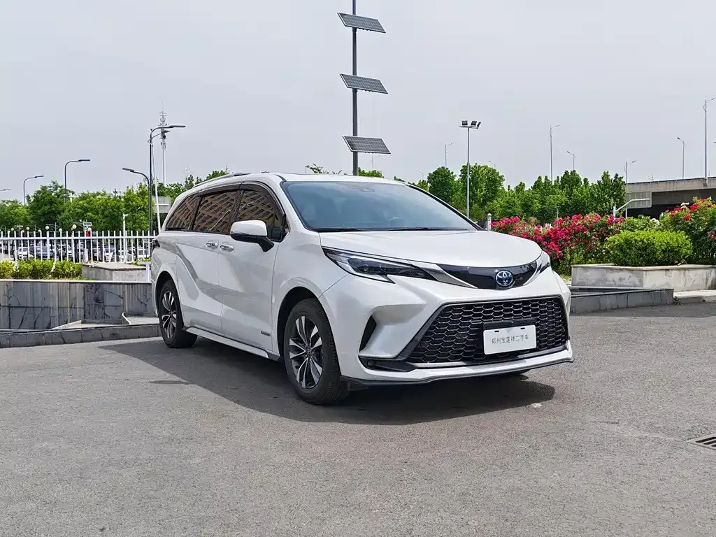 Toyota Granvia 2024 из CN, фото 6