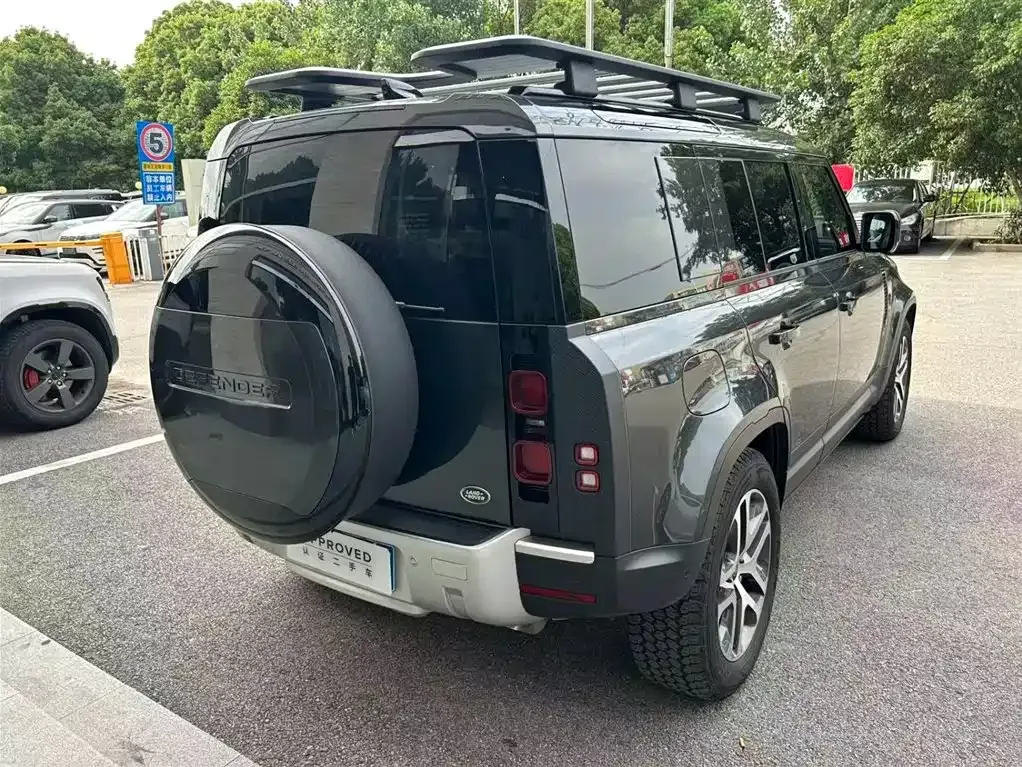 Land Rover Defender — фото 7
