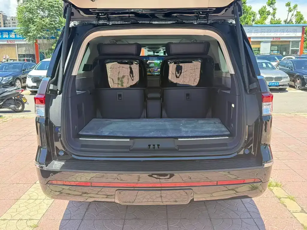 Lincoln Navigator One 2024 из CN, фото 9