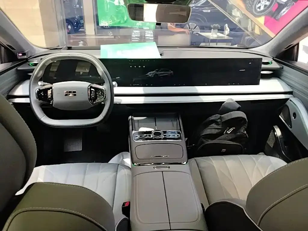 Geely Galaxy E8 2025 из CN, фото 2