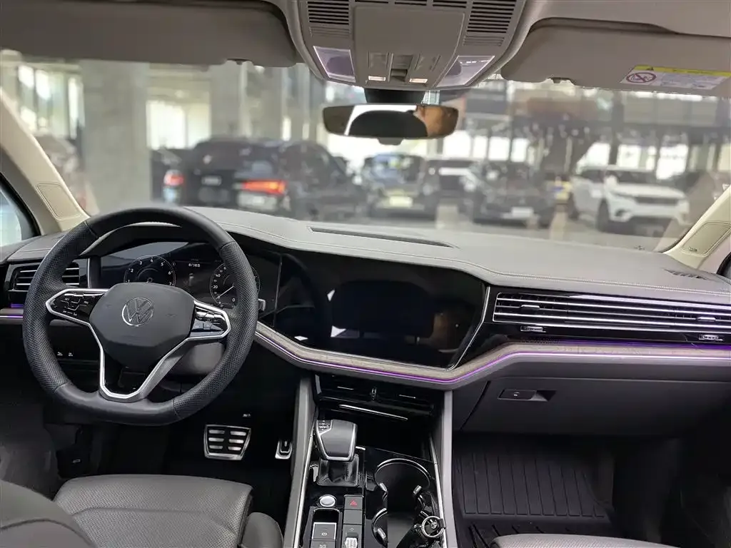 Volkswagen Touareg 2022 из CN, фото 2
