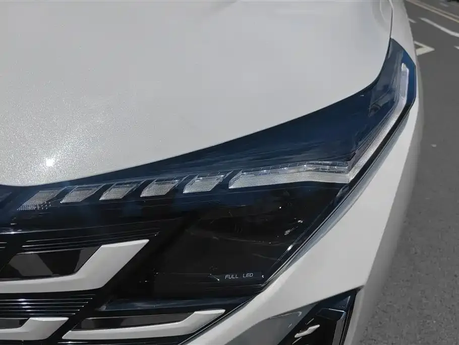 Changan UNI-Z New Energy 2024 из CN, фото 3