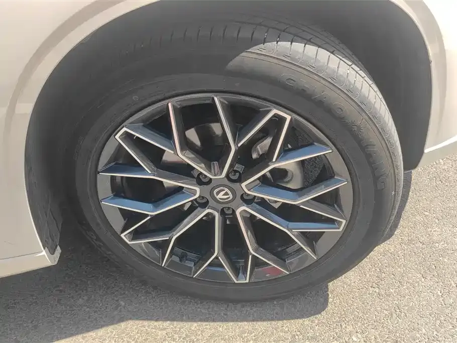 Changan UNI-Z New Energy 2024 из CN, фото 10