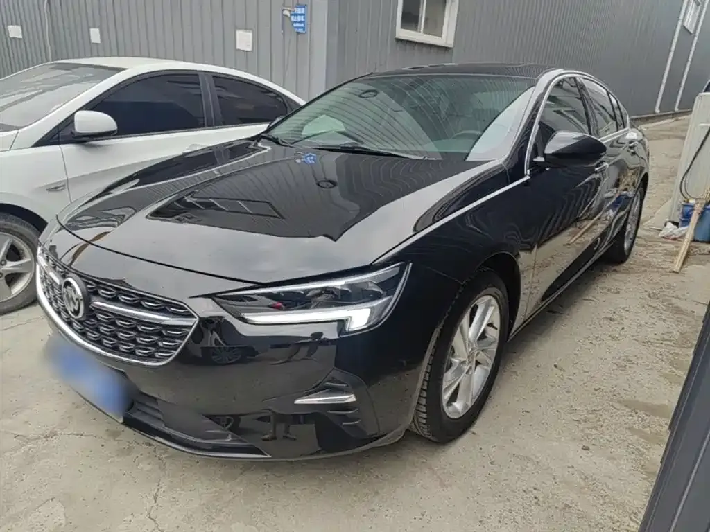 Buick Regal — фото 1