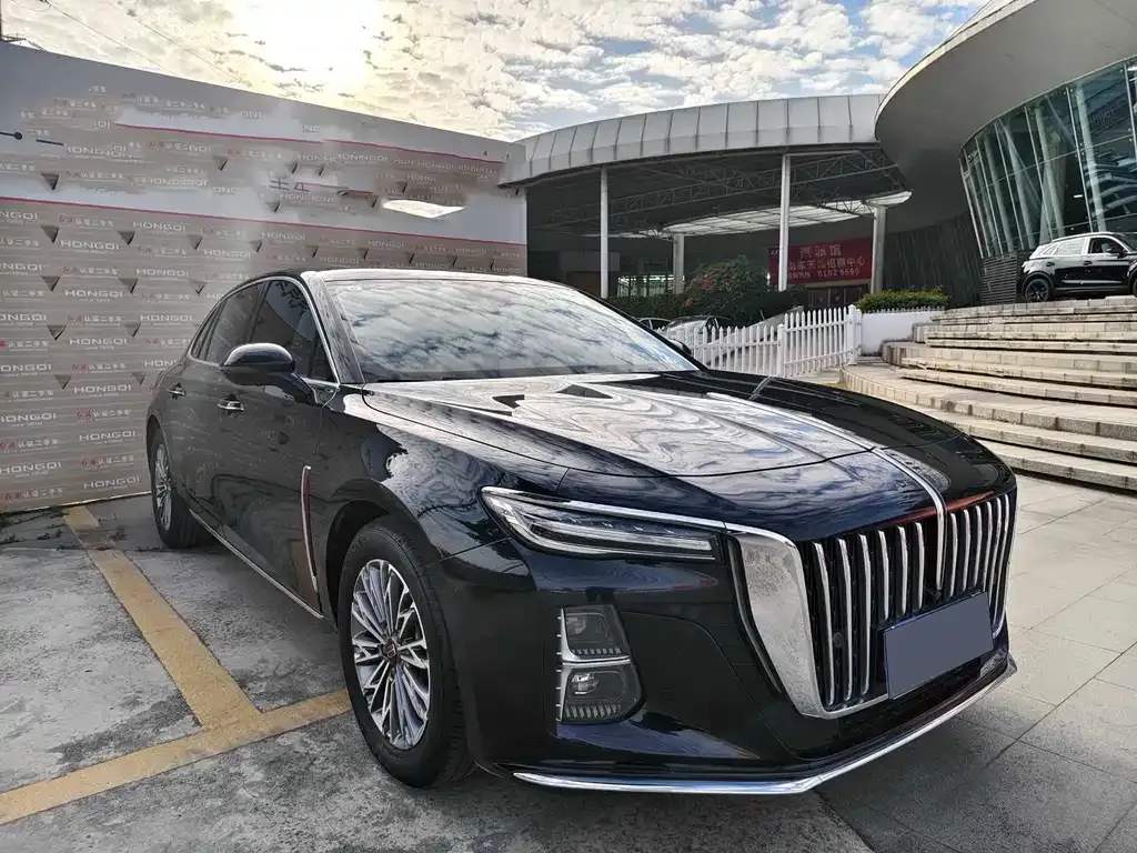 Hongqi H5 — фото 10