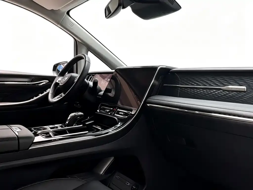 GAC Motor Trumpchi M8 — фото 4