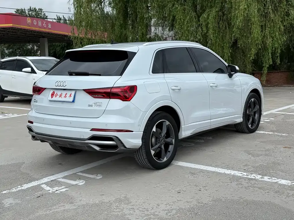 Audi Q3 — фото 7