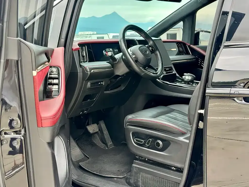 GAC Motor Trumpchi M8 — фото 9