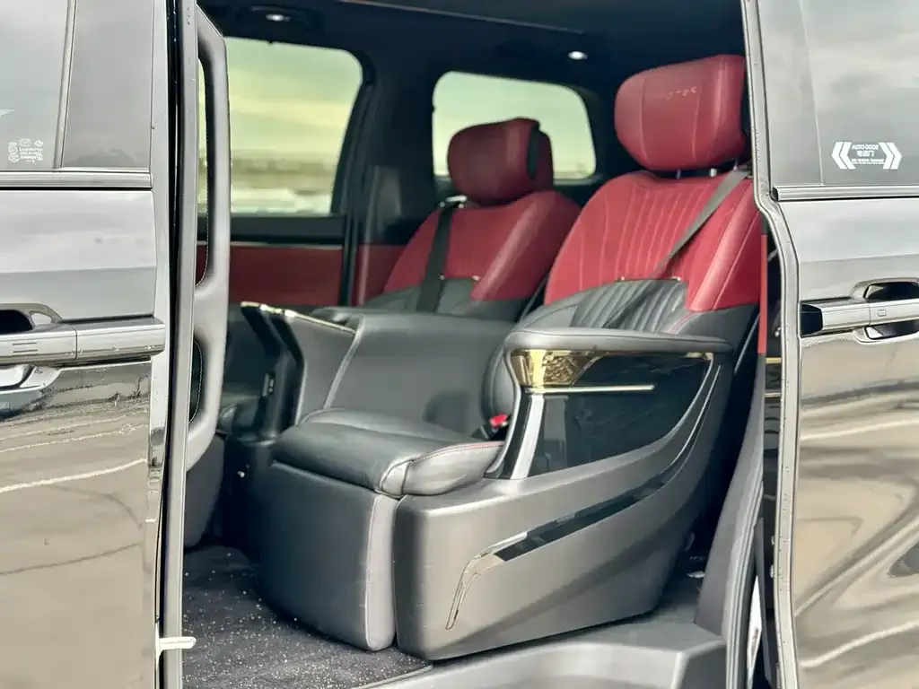 GAC Motor Trumpchi M8 — фото 7