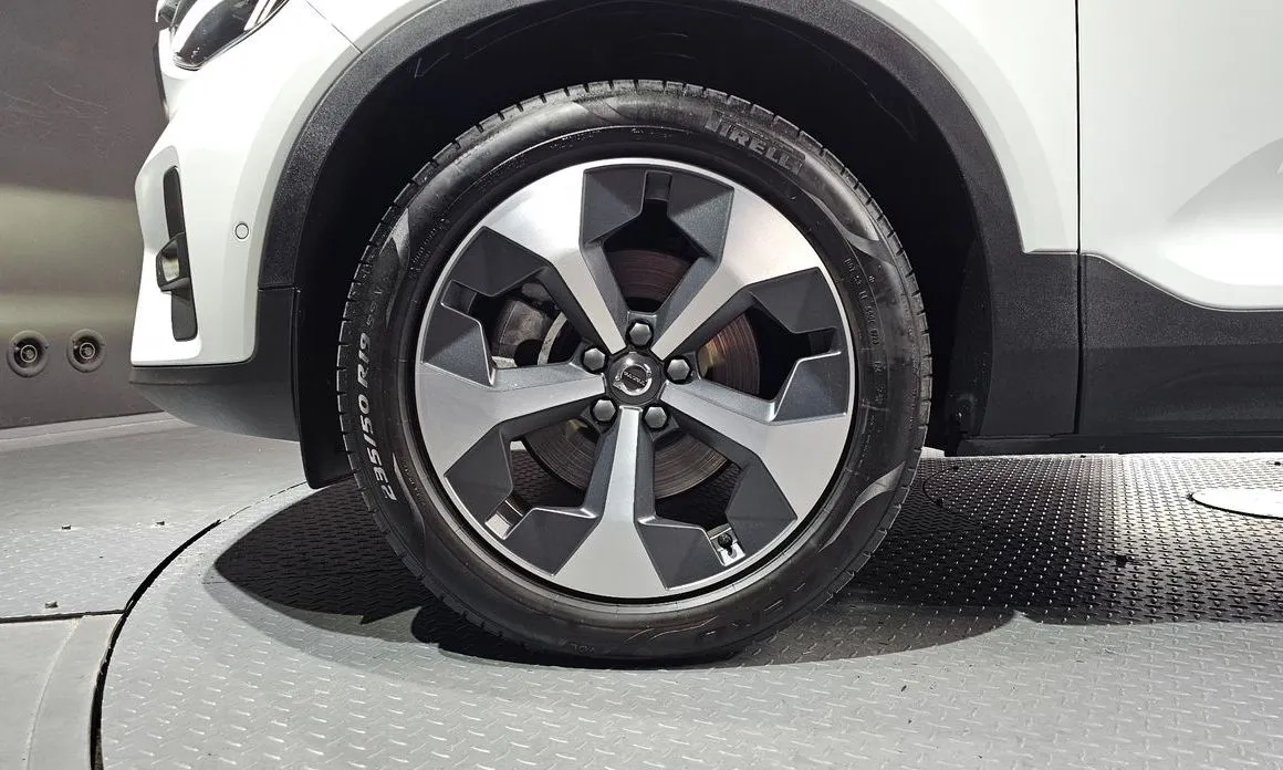 Volvo XC40 2023 из KR, фото 7