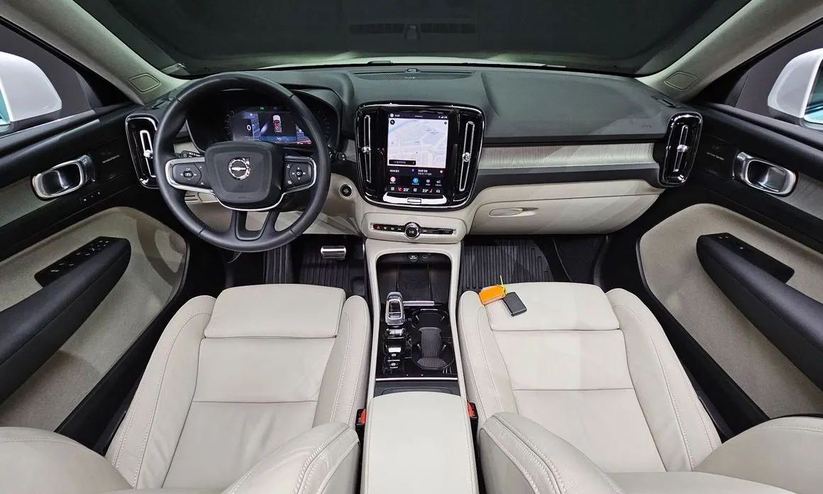 Volvo XC40 2023 из KR, фото 2