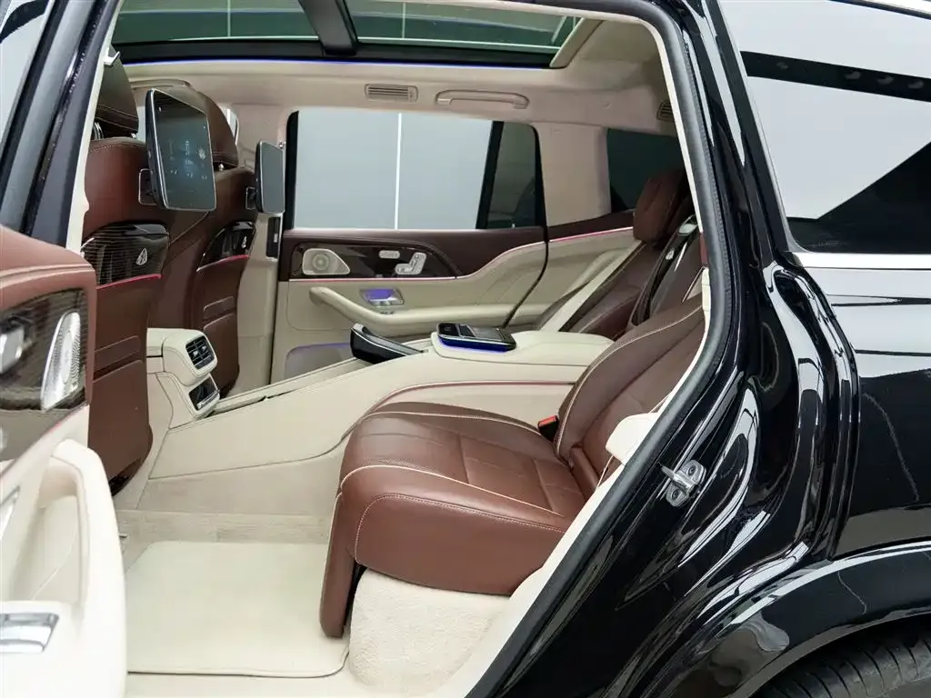 Mercedes-Benz GLS — фото 10