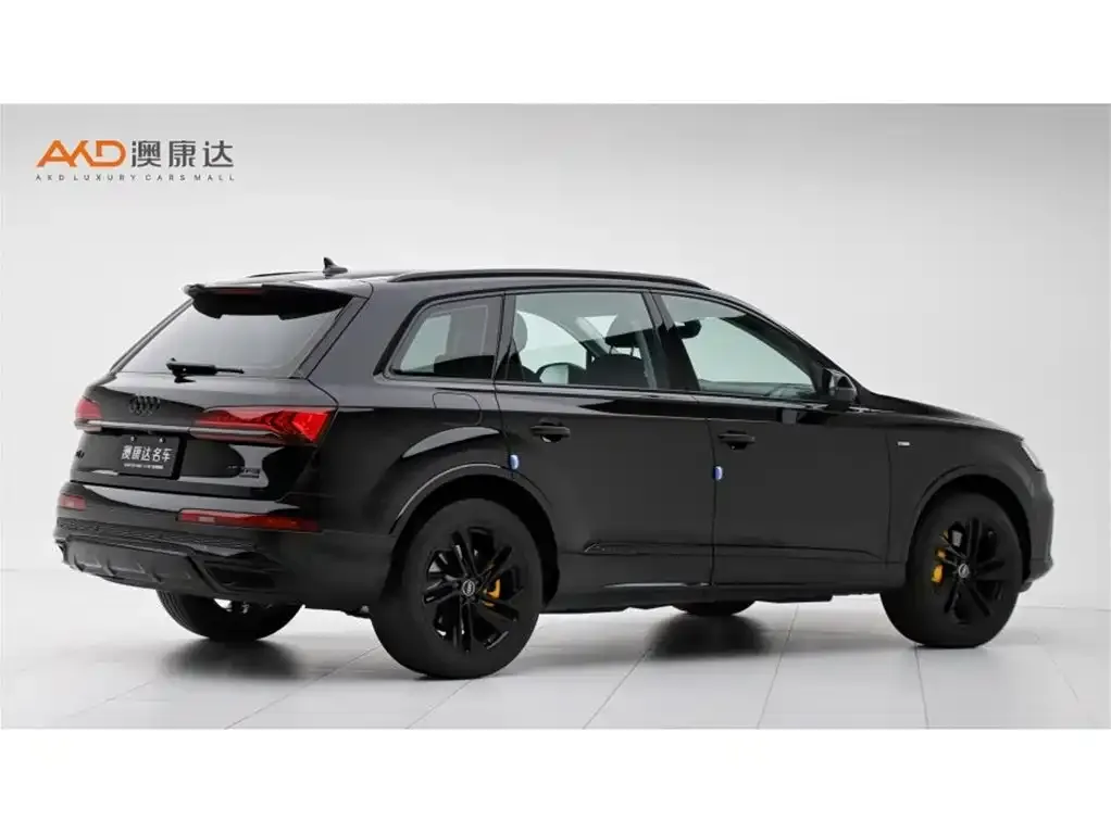 Audi Q7 2021 из CN, фото 9