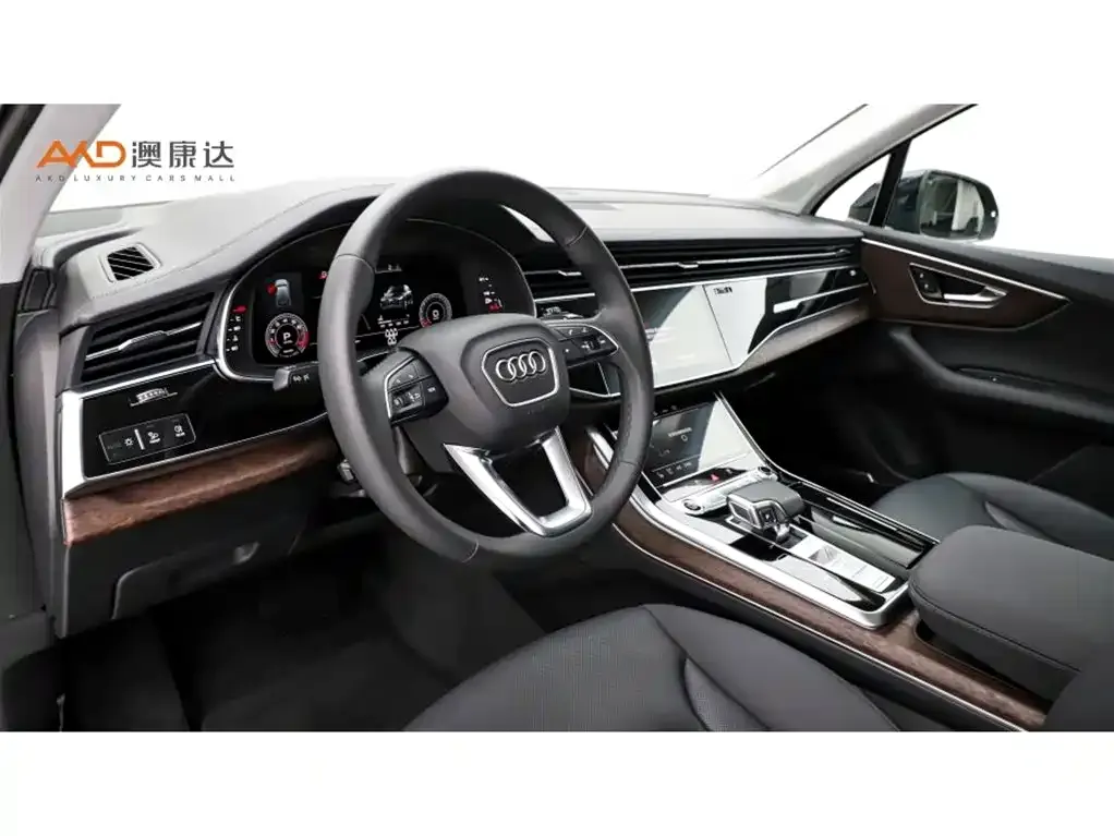Audi Q7 2021 из CN, фото 7