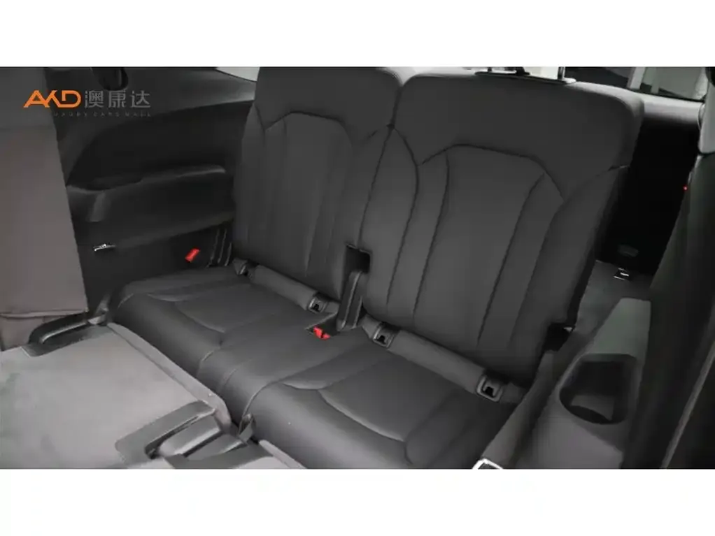 Audi Q7 2021 из CN, фото 8