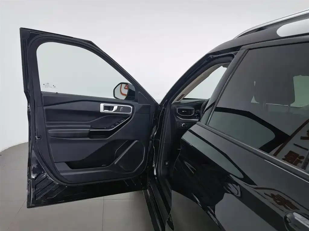 Ford Explorer 2022 из CN, фото 5