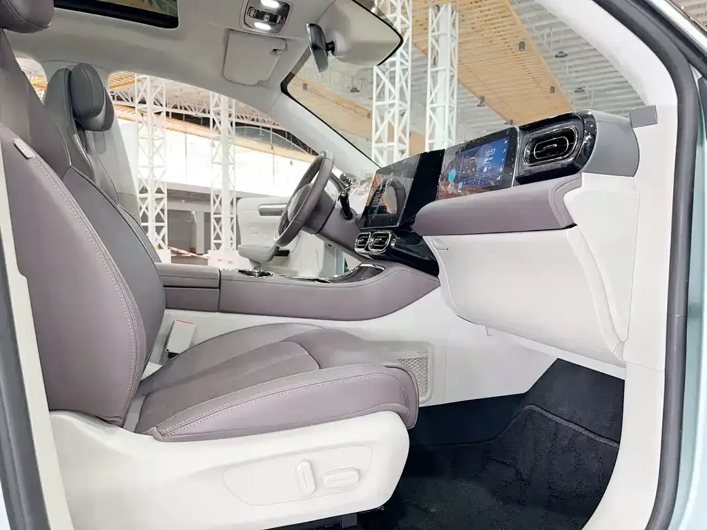 Leapmotor C11 — фото 10