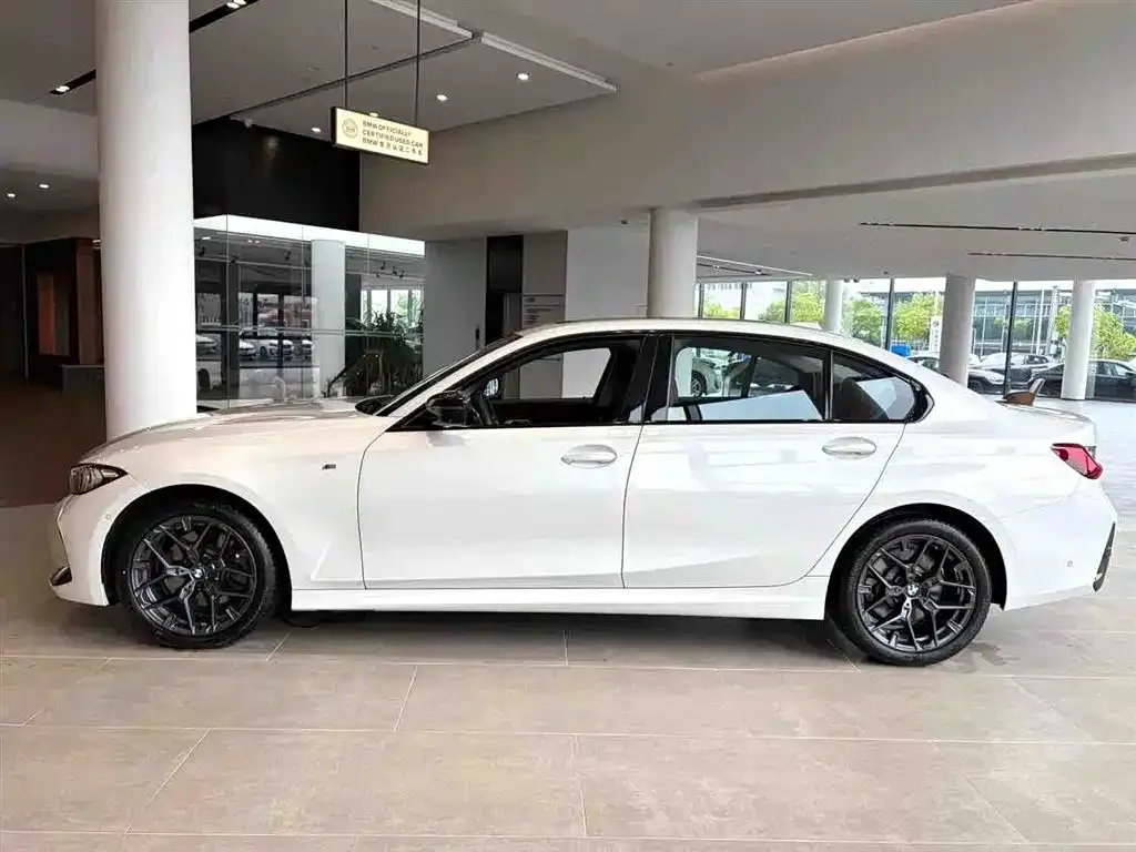 BMW 3 Series — фото 1