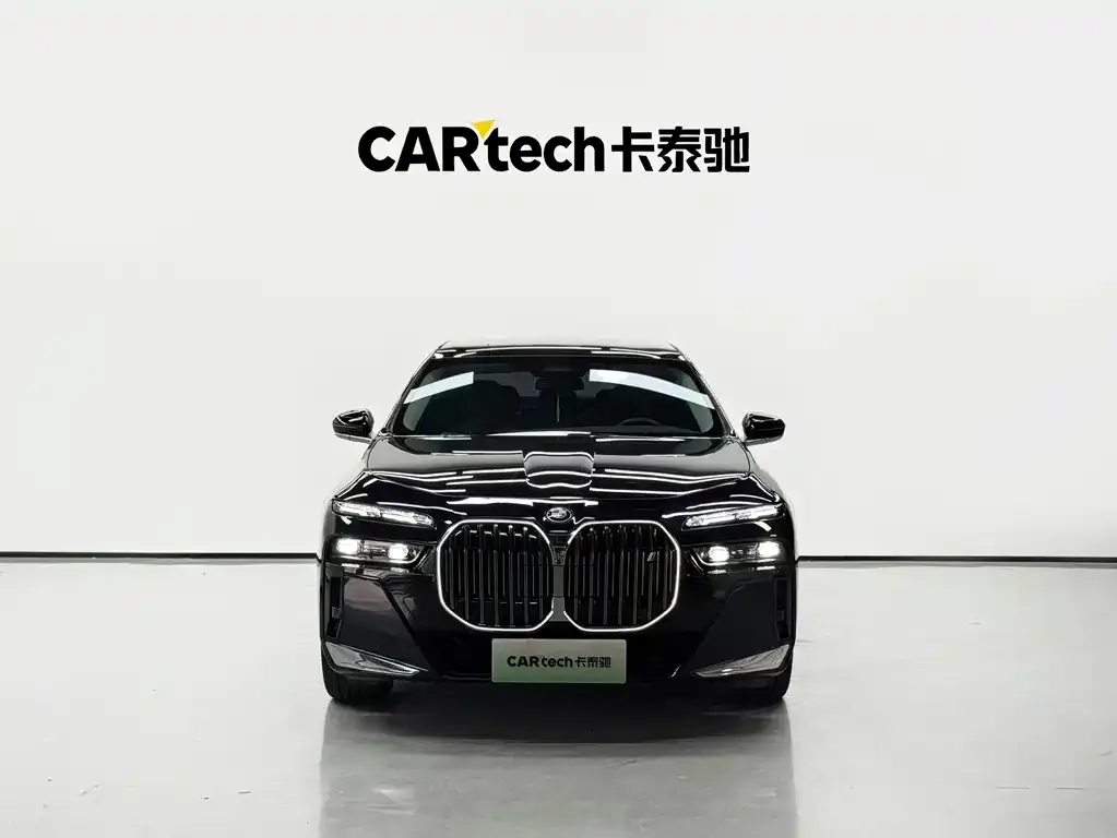 BMW i7 2025 из CN, фото 2