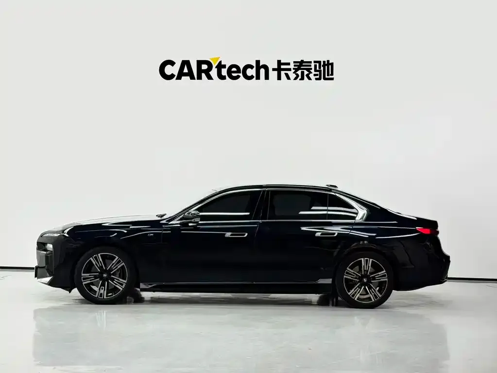 BMW i7 2025 из CN, фото 4