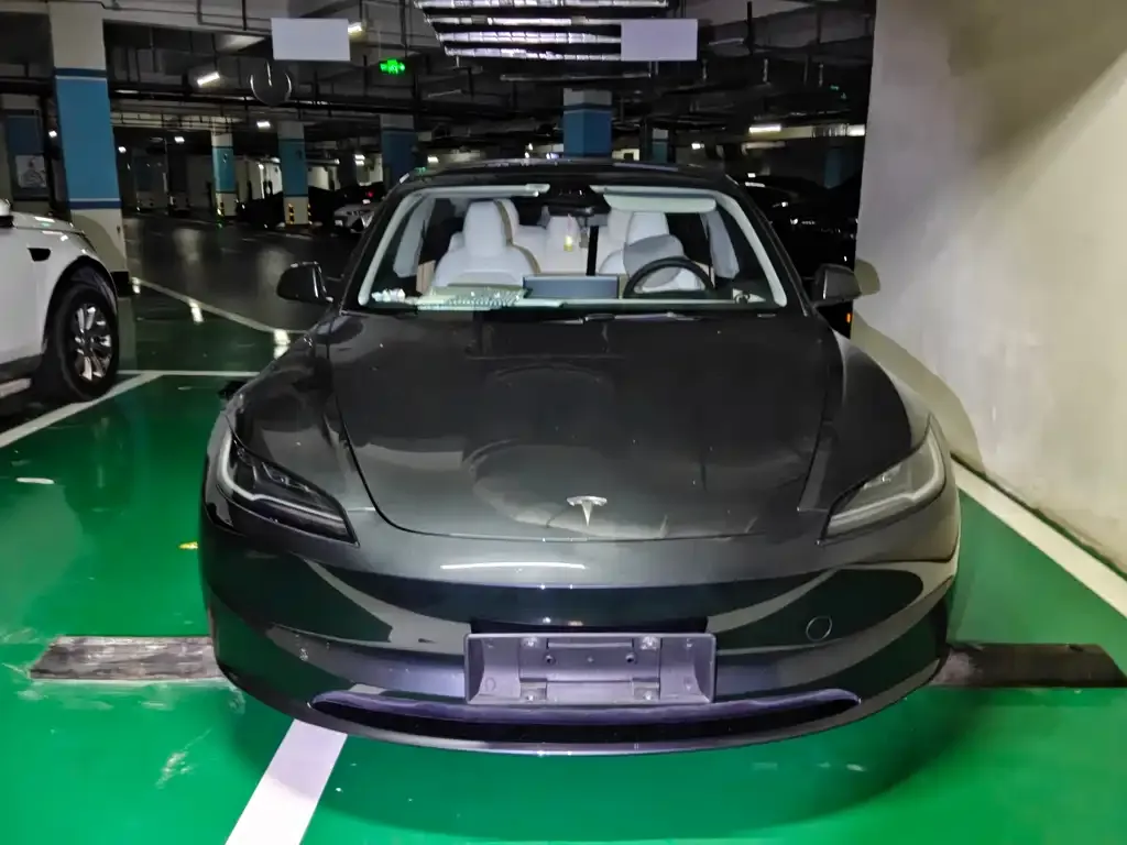 Tesla Model 3 — фото 3