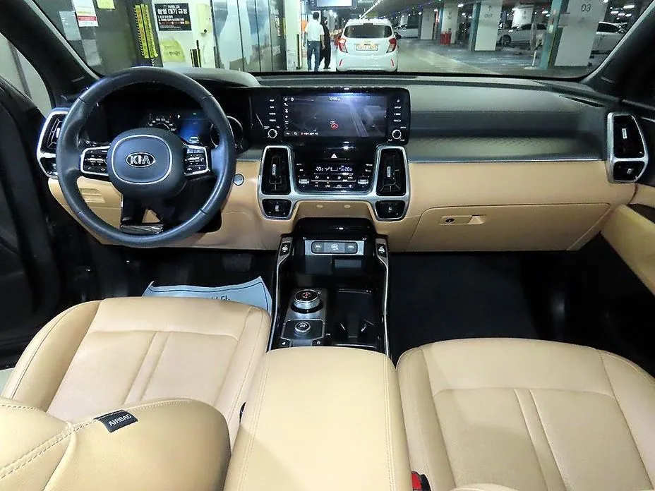 Kia Sorento — фото 10