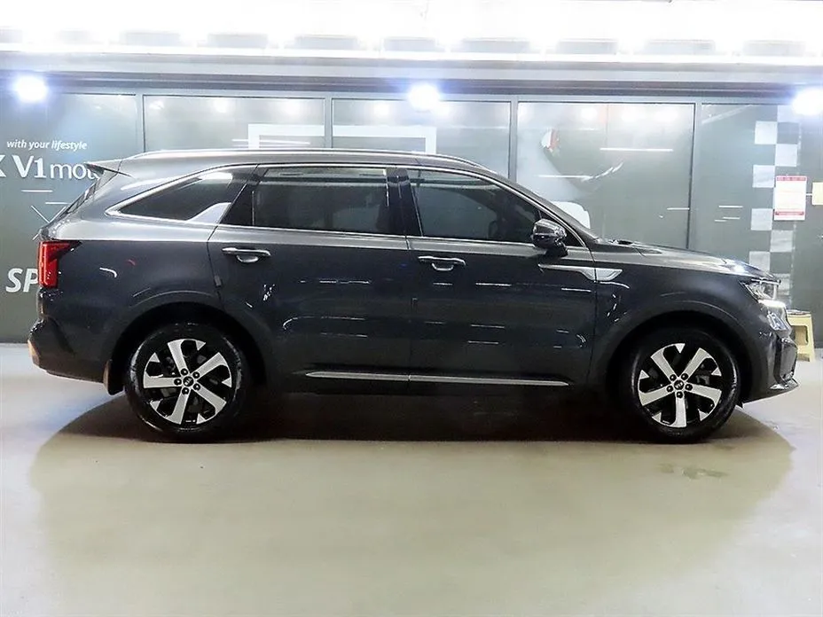 Kia Sorento — фото 5