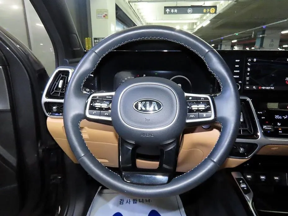 Kia Sorento — фото 7