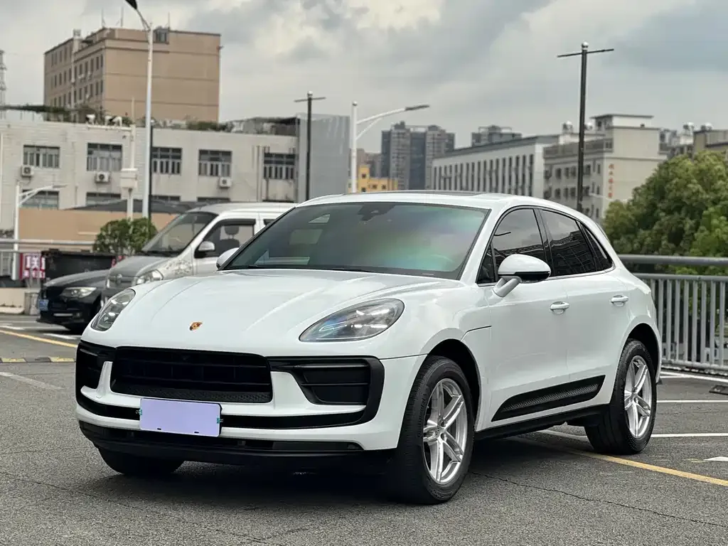 Porsche Macan — фото 1