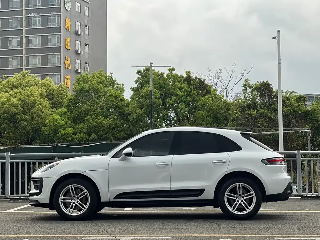 Porsche Macan — фото 6